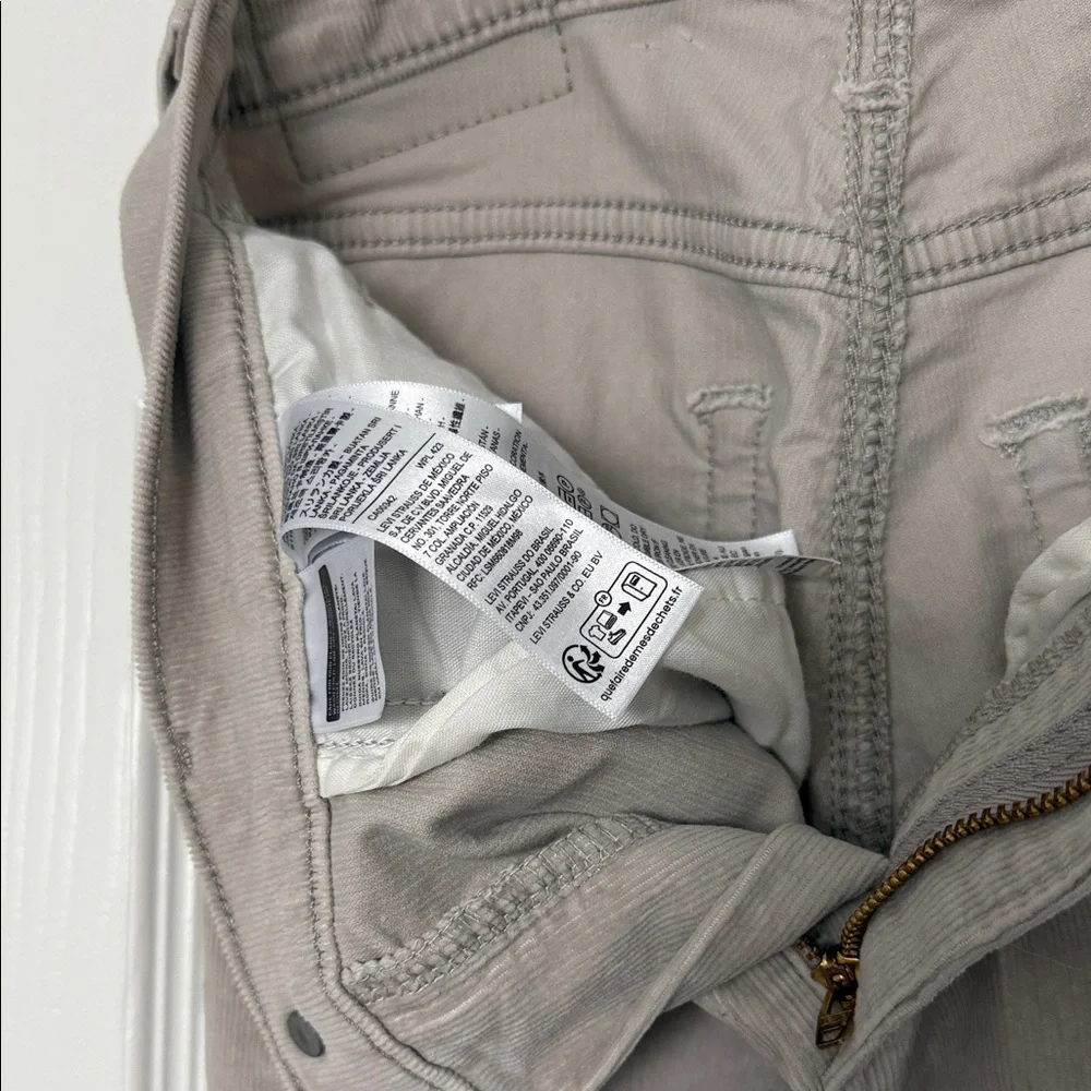 Levi's Womens 724 High Rise Straight Jeans - Picture 13 of 13